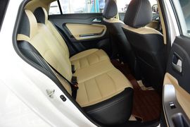 2015款海马第四代福美来1.6L手动悦尚型