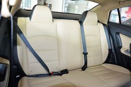 2015款海马第四代福美来1.6L手动悦尚型