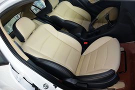 2015款海马第四代福美来1.6L手动悦尚型