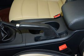 2015款海马第四代福美来1.6L手动悦尚型