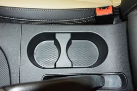 2015款海马第四代福美来1.6L手动悦尚型