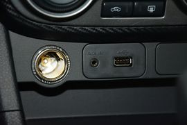 2015款海马第四代福美来1.6L手动悦尚型