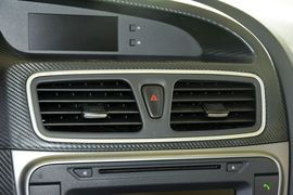 2015款海马第四代福美来1.6L手动悦尚型