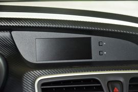 2015款海马第四代福美来1.6L手动悦尚型