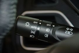 2015款海马第四代福美来1.6L手动悦尚型