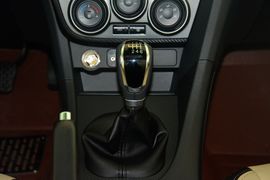 2015款海马第四代福美来1.6L手动悦尚型