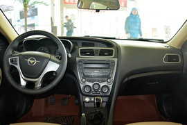 2015款海马第四代福美来1.6L手动悦尚型