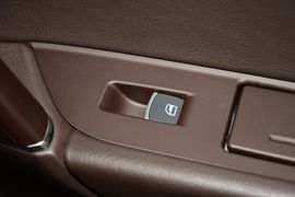 2016款大众途锐3.0TSI舒适型