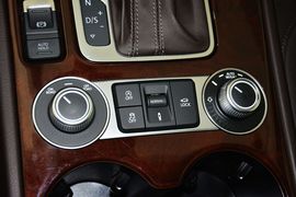 2016款大众途锐3.0TSI舒适型