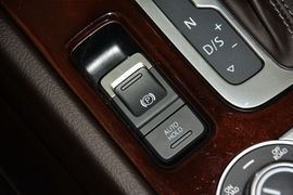 2016款大众途锐3.0TSI舒适型
