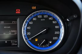 2015款铃木锋驭1.4T手动两驱尊贵型