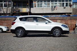 2015款铃木锋驭1.4T手动两驱尊贵型