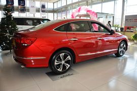 2015款本田思铂睿2.4L尊贵版