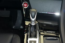 2015款本田思铂睿2.4L尊贵版