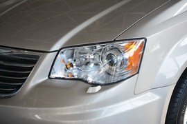2014款克莱斯勒大捷龙3.6L舒适版
