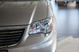 2014款克莱斯勒大捷龙3.6L舒适版