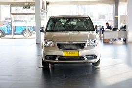 2014款克莱斯勒大捷龙3.6L舒适版
