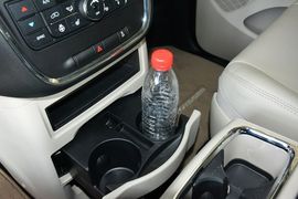 2014款克莱斯勒大捷龙3.6L舒适版