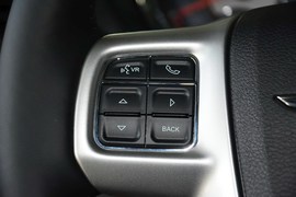 2014款克莱斯勒大捷龙3.6L舒适版