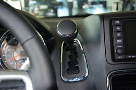 2014款克莱斯勒大捷龙3.6L舒适版