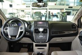 2014款克莱斯勒大捷龙3.6L舒适版