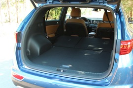 2016款东风悦达起亚KX5试驾