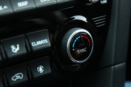 2016款东风悦达起亚KX5试驾