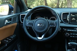 2016款东风悦达起亚KX5试驾