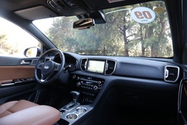 2016款东风悦达起亚KX5试驾