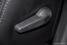 2010款一汽马自达睿翼轿跑车2.0L