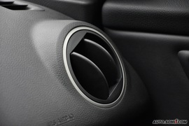 2010款一汽马自达睿翼轿跑车2.0L