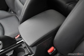 2010款一汽马自达睿翼轿跑车2.0L