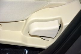 2015款奇瑞风云2两厢1.5L手动新锐版