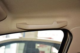 2015款奇瑞风云2两厢1.5L手动新锐版