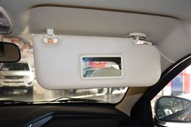 2015款奇瑞风云2两厢1.5L手动新锐版