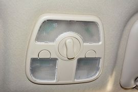 2015款奇瑞风云2两厢1.5L手动新锐版