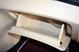 2015款奇瑞风云2两厢1.5L手动新锐版