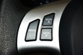 2015款奇瑞风云2两厢1.5L手动新锐版