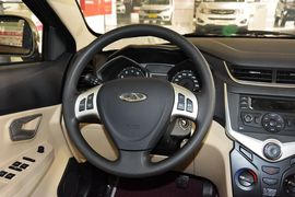 2015款奇瑞风云2两厢1.5L手动新锐版