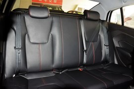 2016款奇瑞艾瑞泽5