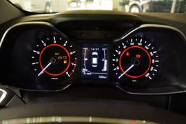 2016款奇瑞艾瑞泽5