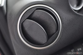 2010款马自达睿翼轿跑车2.5L