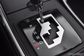 2010款马自达睿翼轿跑车2.5L