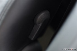 2010款马自达睿翼轿跑车2.5L