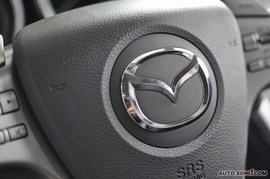 2010款马自达睿翼轿跑车2.5L