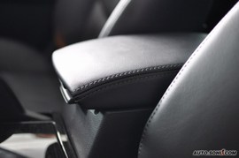 2010款马自达睿翼轿跑车2.5L