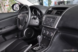 2010款马自达睿翼轿跑车2.5L