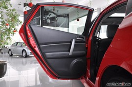 2010款马自达睿翼轿跑车2.5L