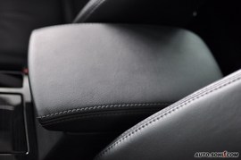 2010款马自达睿翼轿跑车2.5L