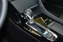 2015款本田思铂睿2.0L尊贵版